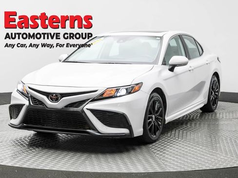 Used 2024 Toyota Camry SE w/ Cold Weather Package image 1