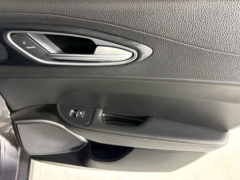 Used 2019 Alfa Romeo Giulia image 18
