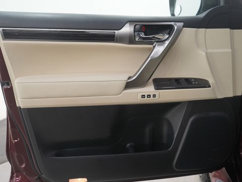 Used 2022 Lexus GX 460 Luxury w/ Sport Design Package image 24