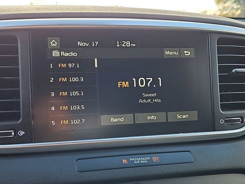 Certified 2022 Kia Sportage LX w/ LX AWD Value Edition Package image 19