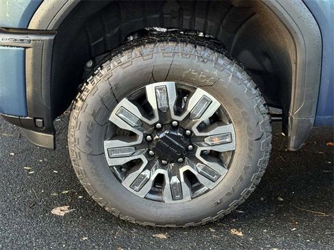 New 2026 GMC Sierra 2500 Denali w/ Denali Reserve Package image 7