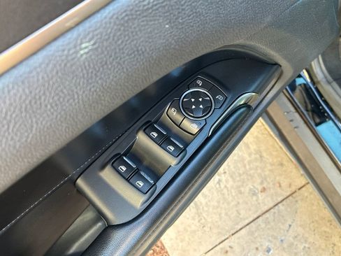 Used 2017 Lincoln MKC Select w/ Select Plus Package image 23