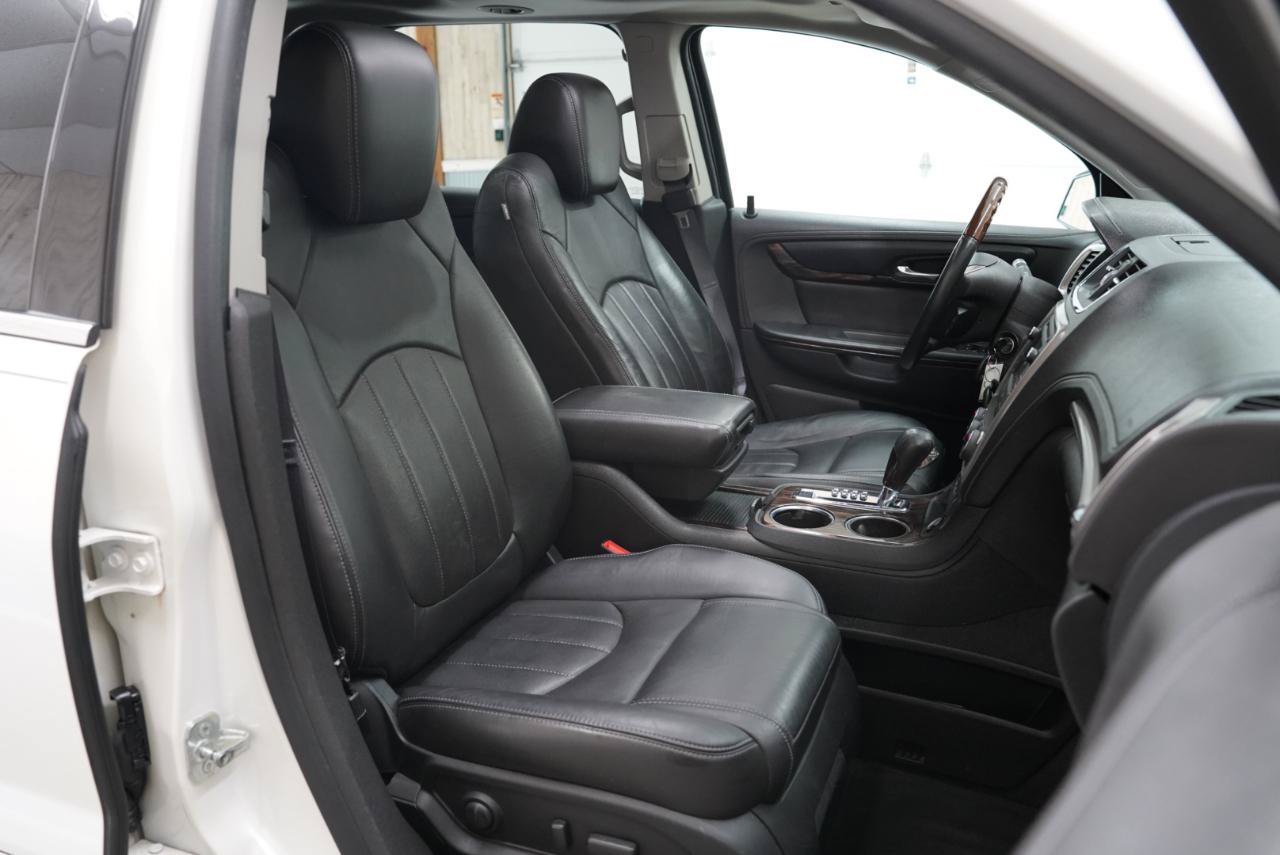 Used 2013 GMC Acadia Denali FWD image 29