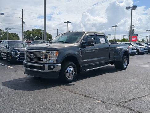 Used 2020 Ford F350 Lariat w/ Lariat Value Package AWD/4WD image 2