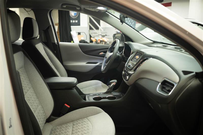 Used 2022 Chevrolet Equinox LT FWD image 13