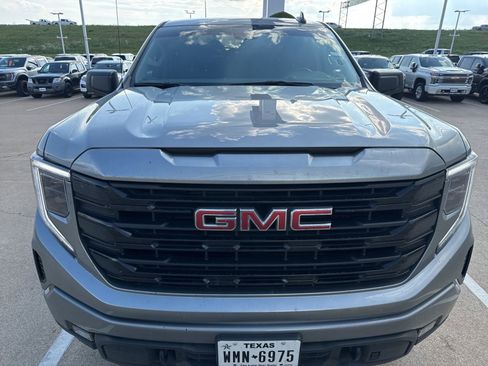 Used 2025 GMC Sierra 1500 Elevation w/ Preferred Package AWD/4WD image 2