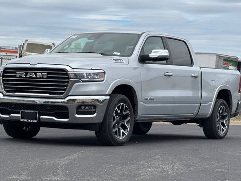 New 2026 RAM 1500 Laramie AWD/4WD image 7