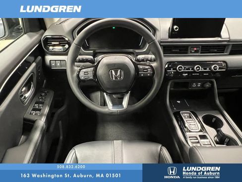 New 2025 Honda Pilot EX-L image 8