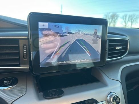Used 2022 Ford Explorer XLT w/ Equipment Group 202A image 43