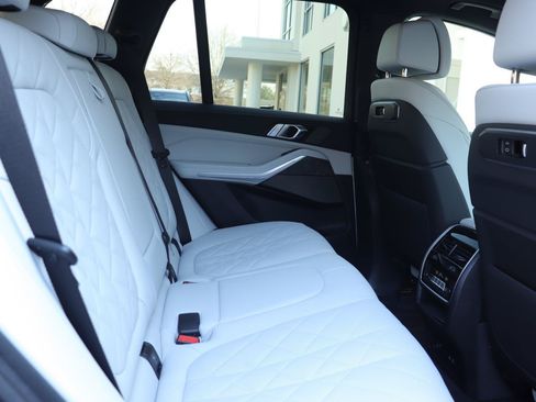 New 2026 BMW X5 sDrive40i w/ Climate Comfort Package RWD image 23