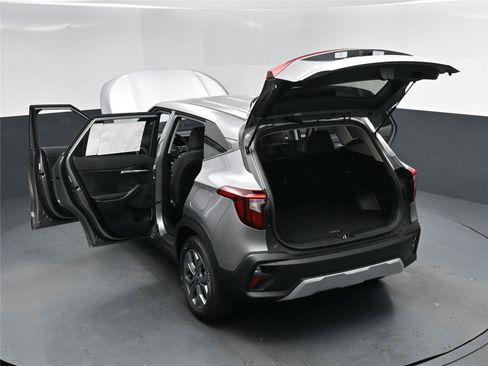 New 2026 Kia Seltos LX image 15