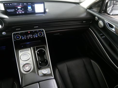 Used 2021 Genesis GV80 2.5T w/ Advanced Package 02 image 11