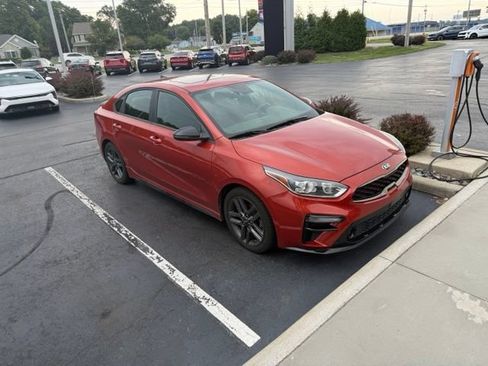 Certified 2021 Kia Forte GT-Line w/ GT-Line Premium Package FWD image 4