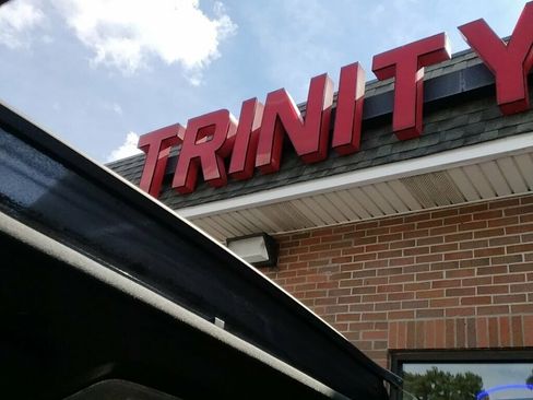 Used 2015 Volvo V60 T5 Platinum image 23