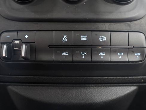 Used 2018 RAM 3500 Tradesman RWD image 17