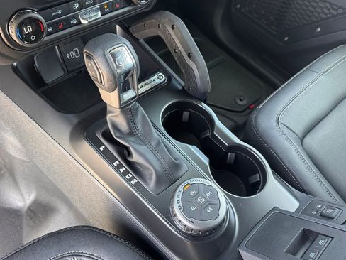 New 2026 Ford Bronco Badlands w/ Sasquatch Package image 21