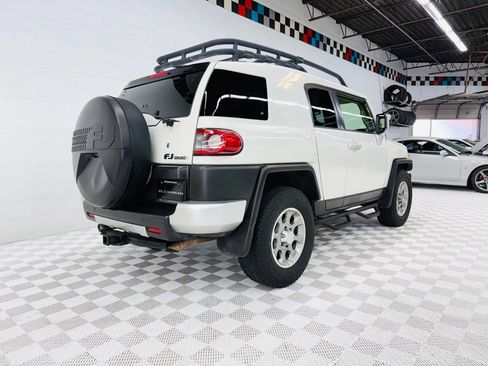 Used 2012 Toyota FJ Cruiser 2WD w/ Upgrade Pkg image 20