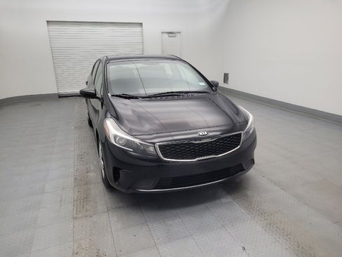 Used 2017 Kia Forte LX image 14