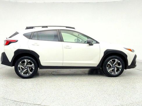 Used 2024 Subaru Crosstrek 2.0i Premium image 4