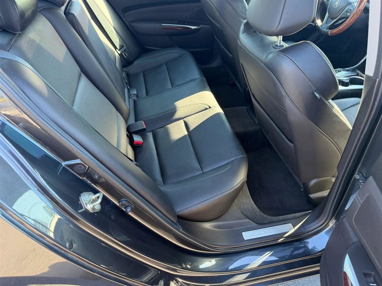 Used 2016 Acura TLX w/ Technology Package FWD image 31
