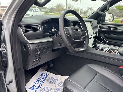 New 2026 Jeep Grand Wagoneer Limited AWD/4WD image 60