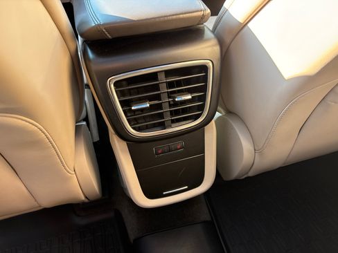 Used 2018 Lincoln MKX Reserve w/ Lincoln MKX Climate Package AWD/4WD image 31