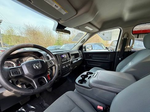 Used 2017 RAM 1500 Express RWD image 15