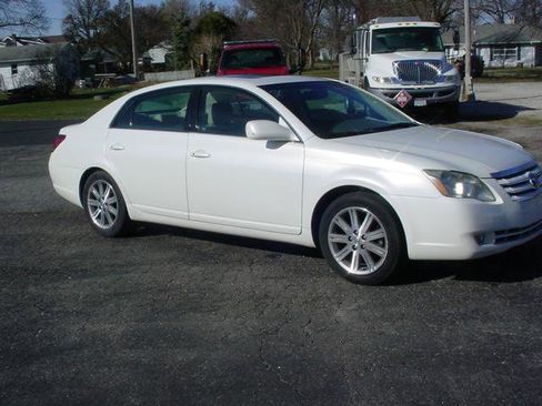 Used 2007 Toyota Avalon XL image 1