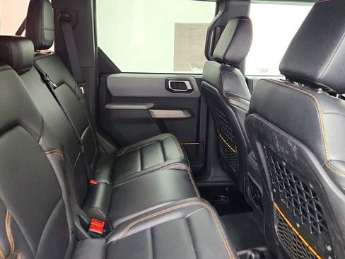 Used 2021 Ford Bronco Badlands image 23