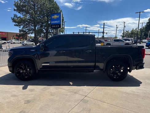 Used 2025 GMC Sierra 1500 Elevation AWD/4WD image 2