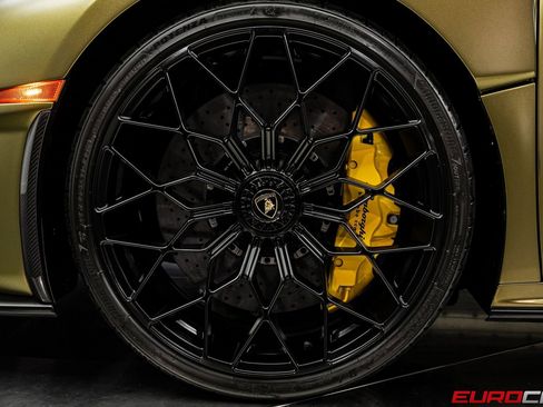 Used 2022 Lamborghini Huracan STO image 30