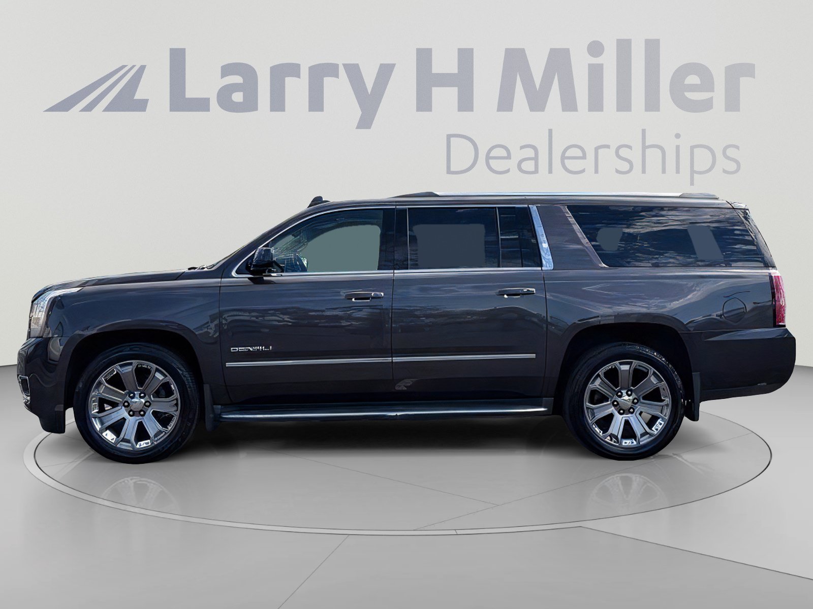 Used 2015 GMC Yukon XL Denali w/ Open Road Package AWD/4WD image 3