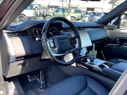 New 2026 Land Rover Range Rover SE image 10
