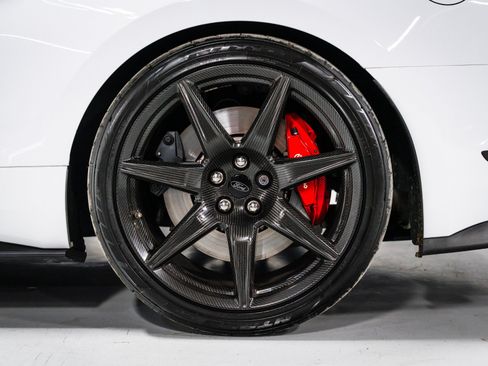 Used 2022 Ford Mustang Shelby GT500 w/ Carbon Fiber Track Pack RWD image 10