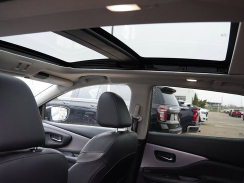 Used 2022 Nissan Murano SL w/ SL Moonroof Package image 5