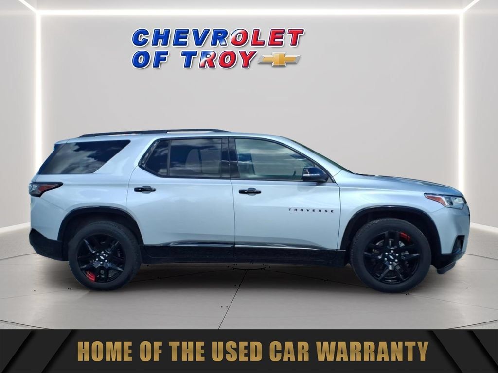 Used 2021 Chevrolet Traverse Premier w/ Redline Edition AWD/4WD image 10