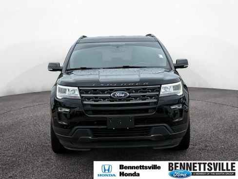 Used 2018 Ford Explorer XLT w/ Equipment Group 202A image 8