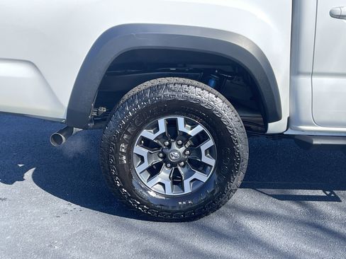 Used 2023 Toyota Tacoma TRD Off-Road w/ Advanced Technology Package image 34