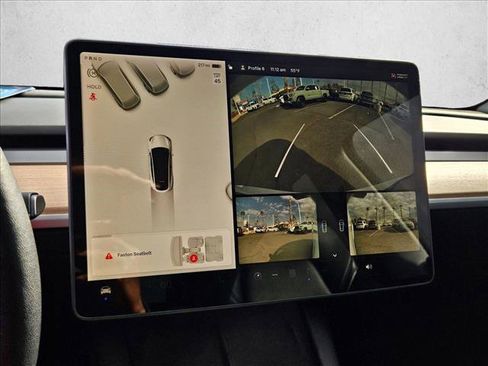 Used 2021 Tesla Model Y Long Range image 12