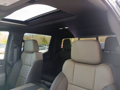 Used 2026 Chevrolet Silverado 1500 ZR2 image 19