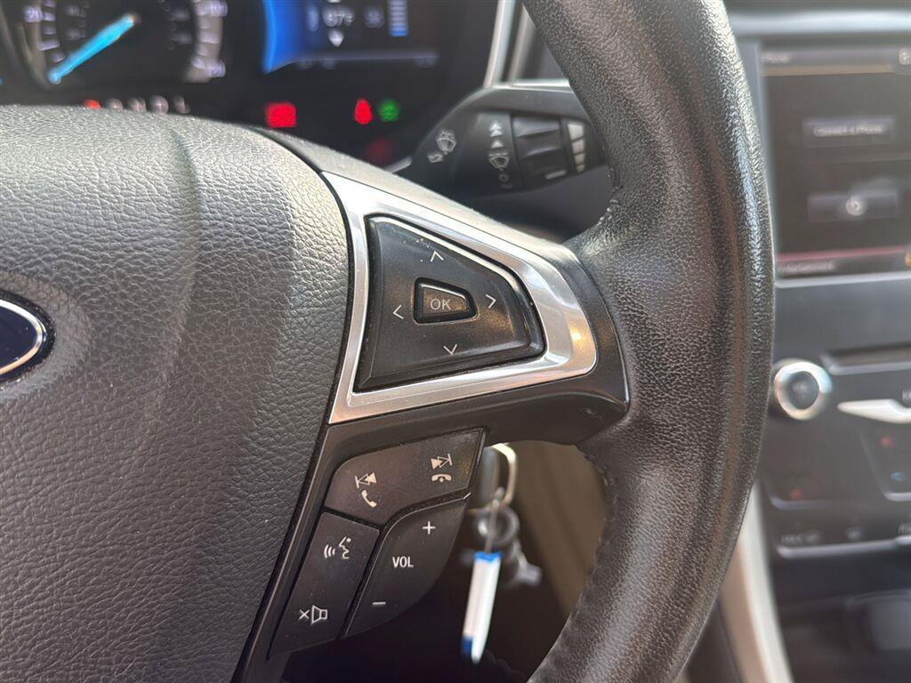 Used 2014 Ford Fusion SE w/ Equipment Group 502A FWD image 11