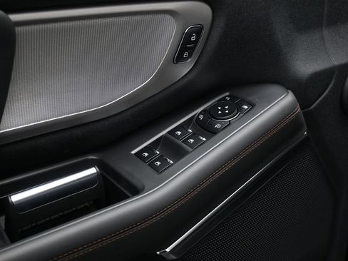 New 2025 Ford Expedition Active image 9