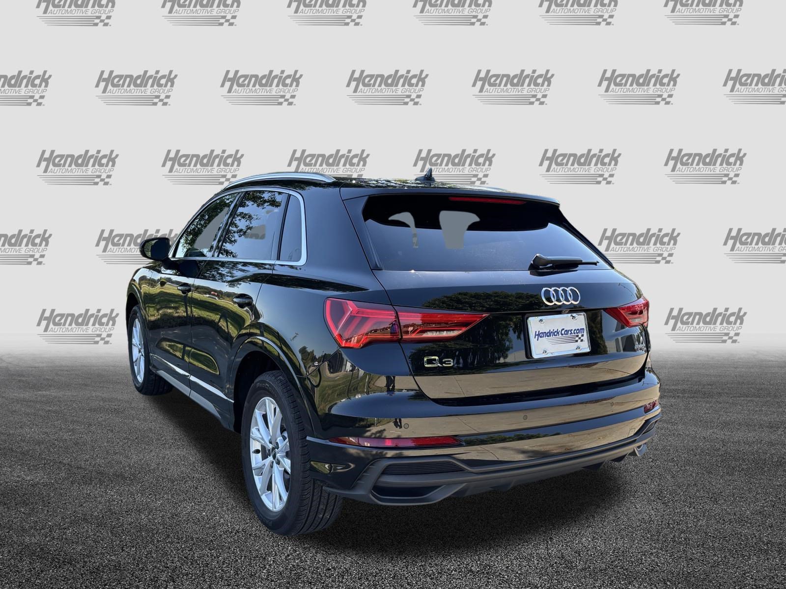 Used 2025 Audi Q3 2.0T Premium Plus w/ Premium Plus Package AWD/4WD image 8
