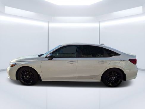 Used 2025 Honda Civic Sport image 6