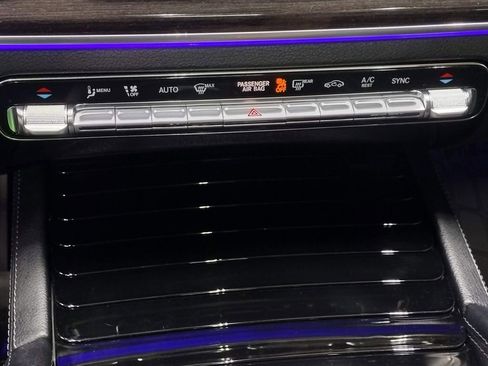 Used 2020 Mercedes-Benz GLE 350 4MATIC image 32