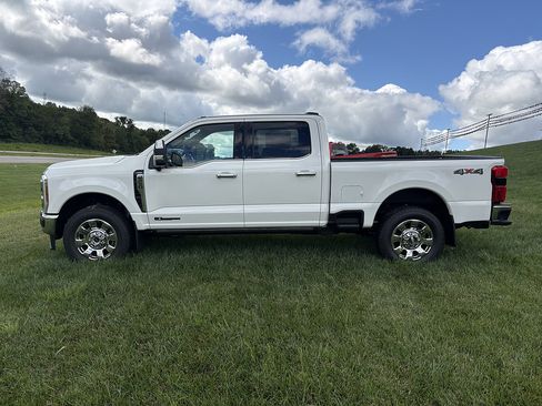 New 2026 Ford F250 Lariat w/ Lariat Ultimate Package AWD/4WD image 2