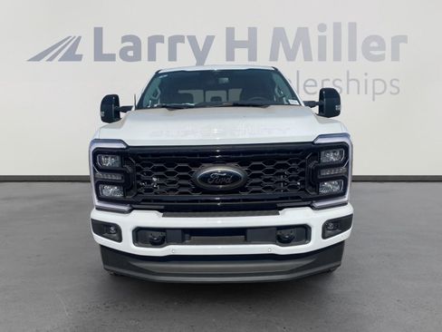 New 2026 Ford F350 Lariat w/ Black Appearance Package image 8