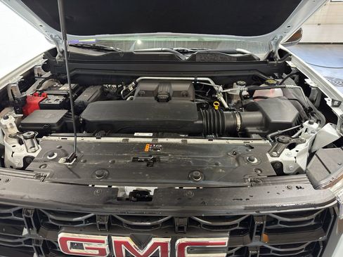 New 2025 GMC Canyon Elevation w/ Convenience Package image 37