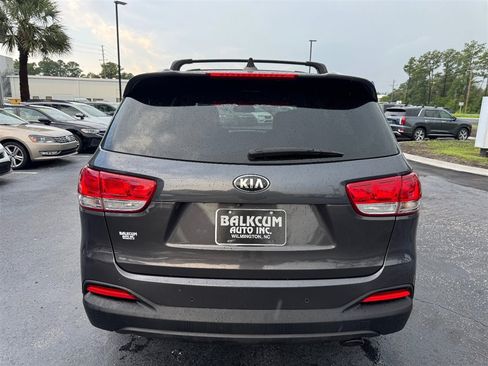 Used 2017 Kia Sorento FWD w/ LX Convenience Package image 7