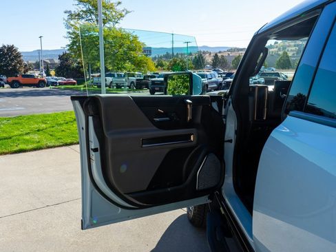 New 2025 GMC Hummer EV 3X image 18